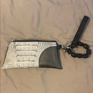 Ellu Clutch by Leslie Pozen